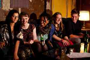 Seen Thru Flughafenkiez LNISB & directors